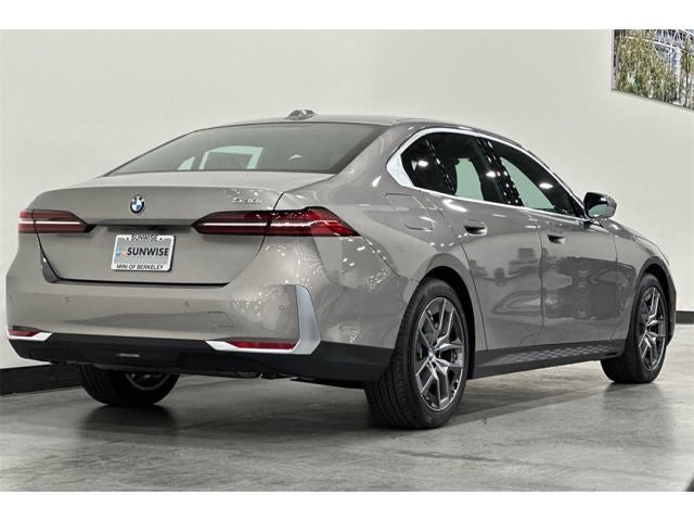 2026 BMW 5 Series 530i