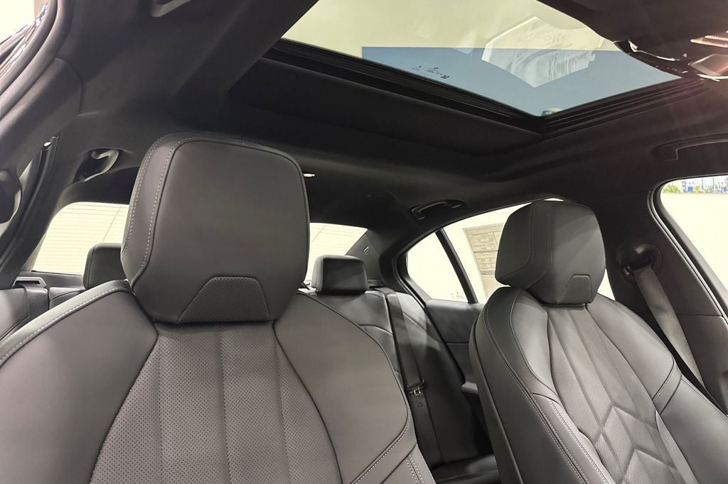 2026 BMW 5 Series 530i