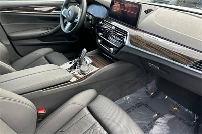 2023 BMW 5 Series 530i