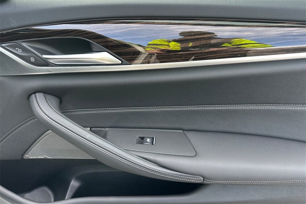 2023 BMW 5 Series 530i