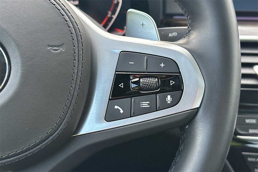 2023 BMW 5 Series 530i