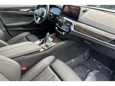 2023 BMW 5 Series 530i