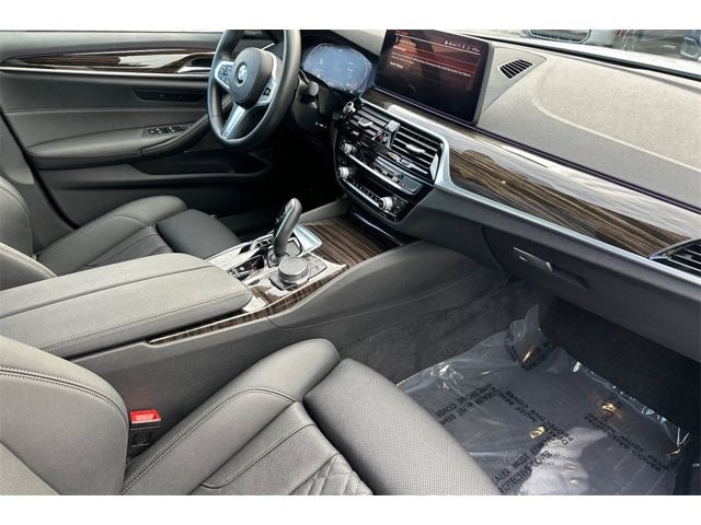 2023 BMW 5 Series 530i