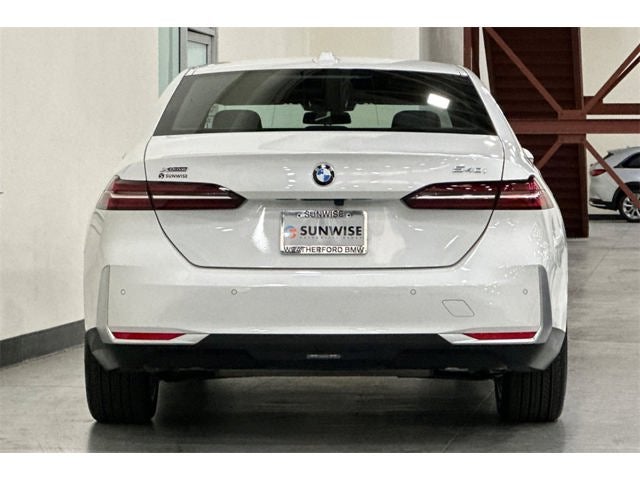 2025 BMW 5 Series 540i xDrive