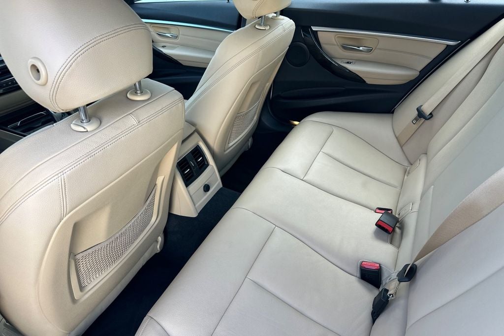 2017 BMW 3 Series 330i