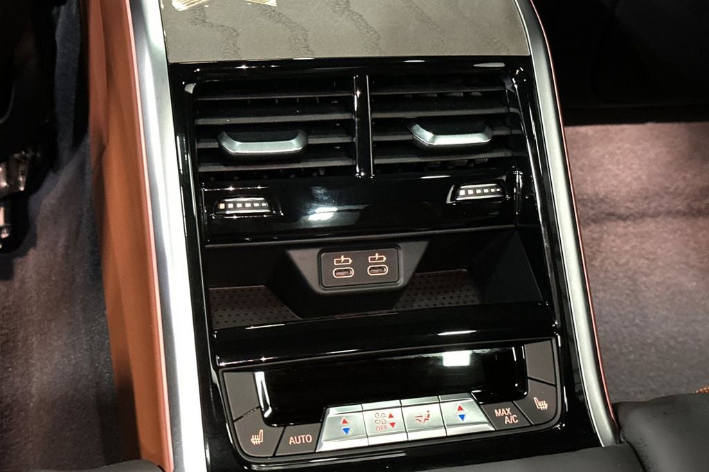 2025 BMW 8 Series 840