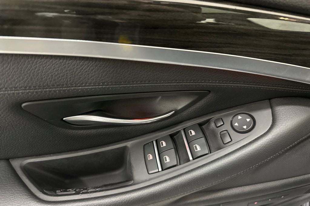 2013 BMW 5 Series 528i
