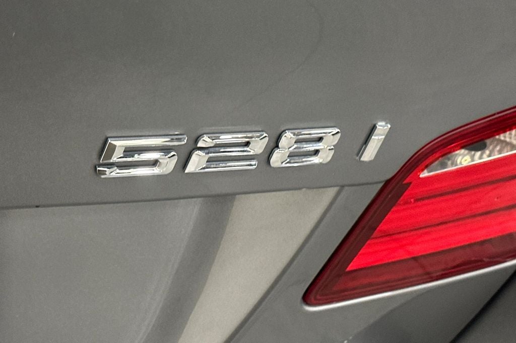 2013 BMW 5 Series 528i