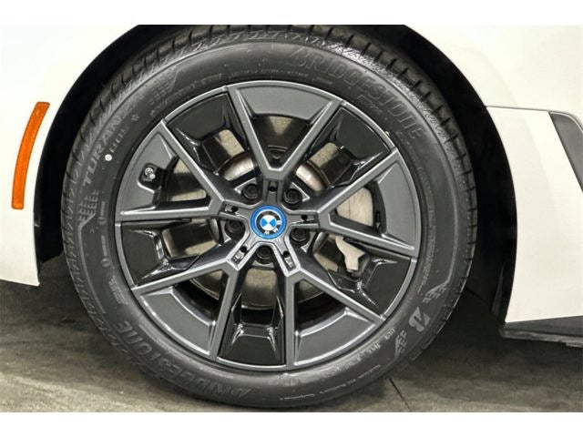 2023 BMW i4 eDrive35