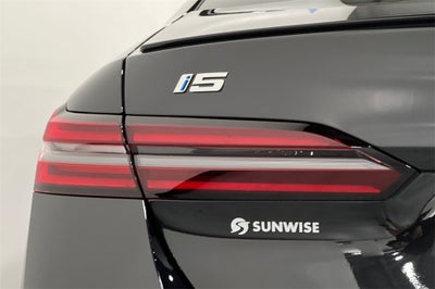 2025 BMW i5 M60