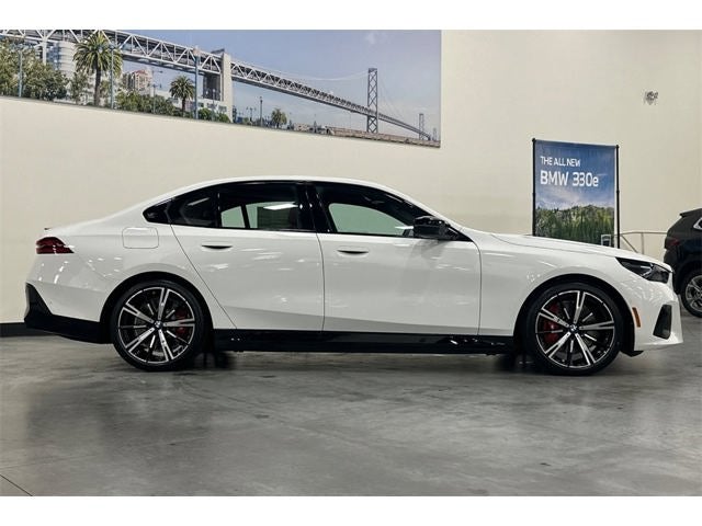 2025 BMW i5 M60