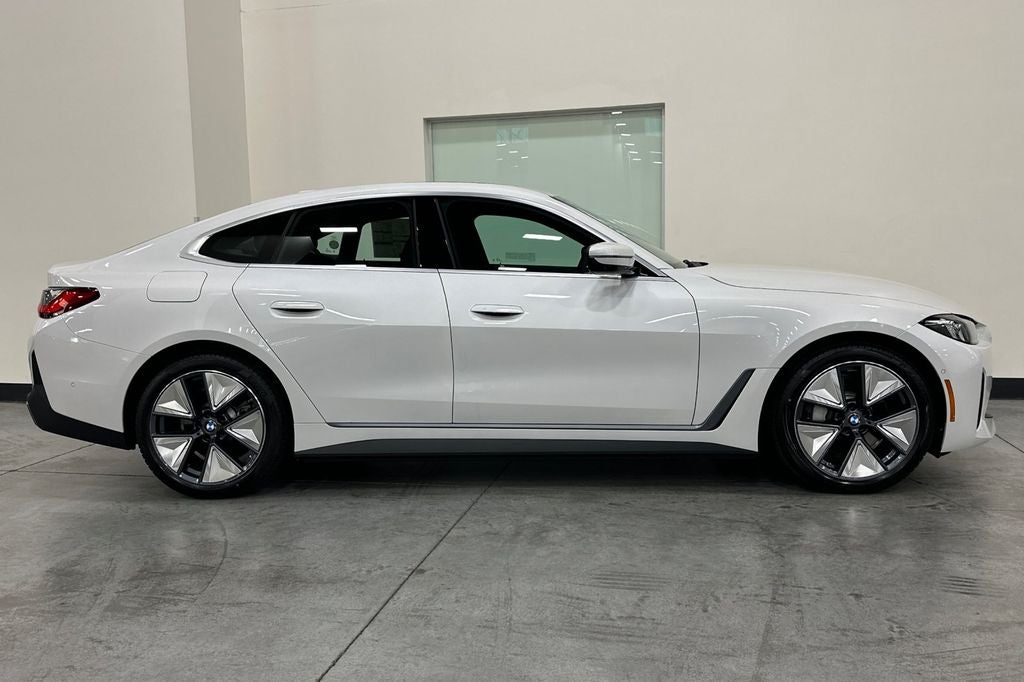 2026 BMW i4 xDrive40