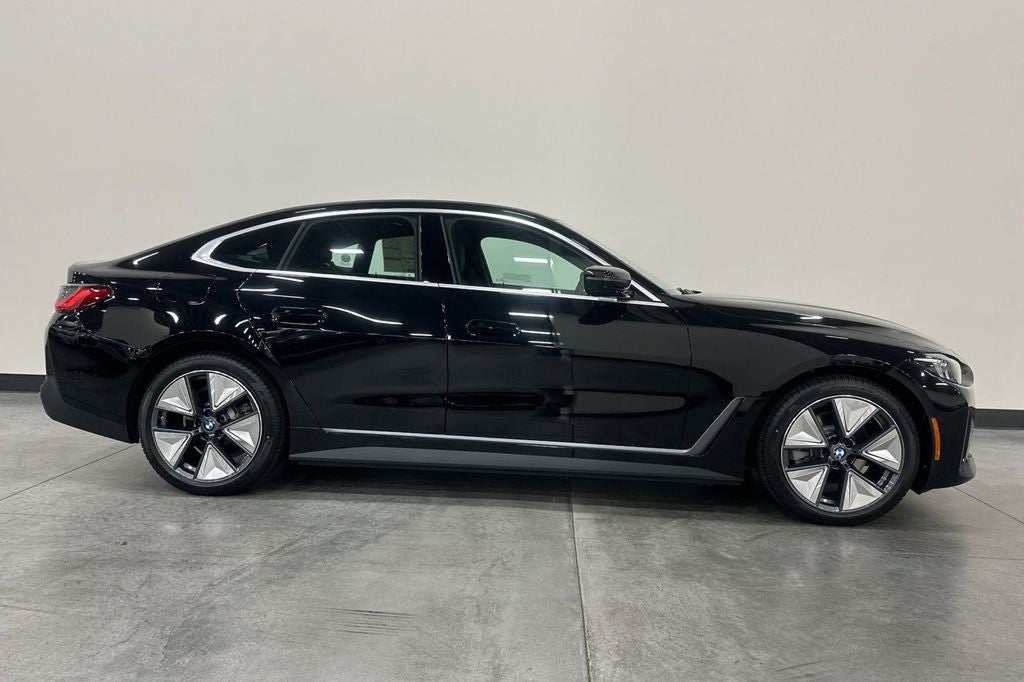 2026 BMW i4 eDrive40