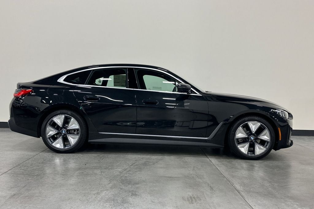 2026 BMW i4 eDrive40