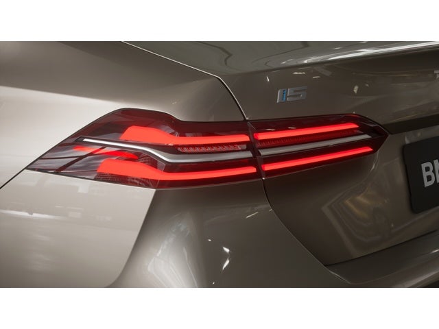 2027 BMW i5 eDrive40