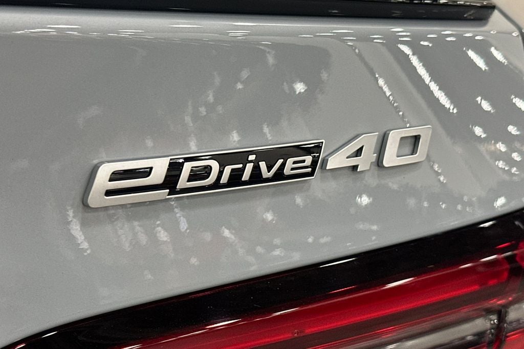 2027 BMW i5 eDrive40