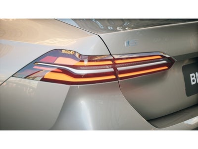 2027 BMW i5 eDrive40