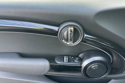 2023 MINI Cooper S Iconic