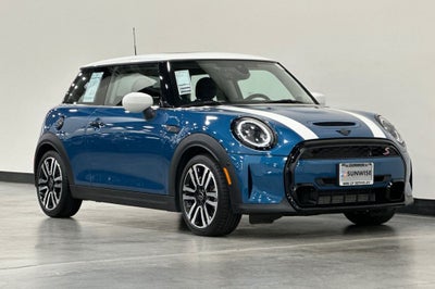 2023 MINI Cooper S Iconic