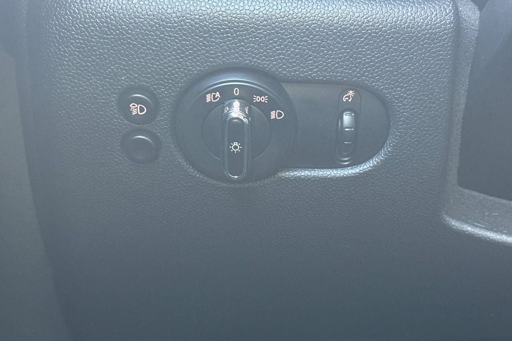 2023 MINI Cooper S Iconic