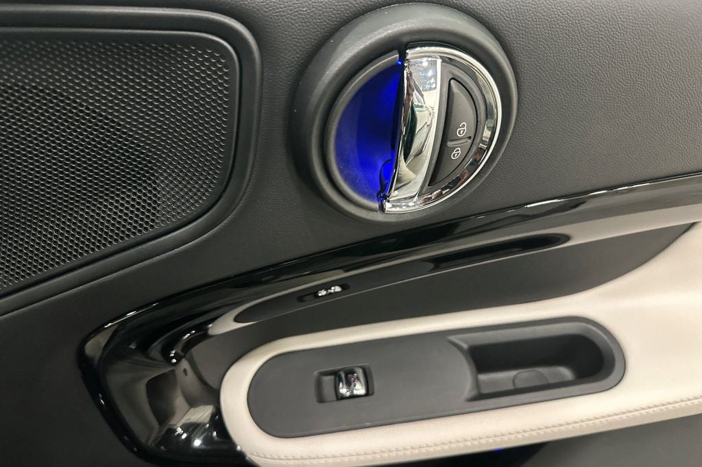 2024 MINI Cooper S Countryman Iconic