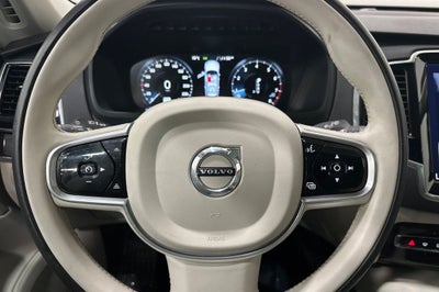 2017 Volvo XC90 T6 Momentum