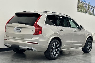 2017 Volvo XC90 T6 Momentum