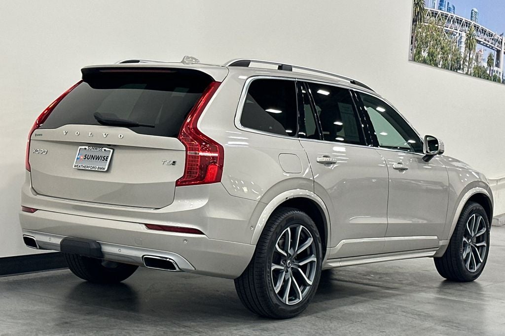 2017 Volvo XC90 T6 Momentum