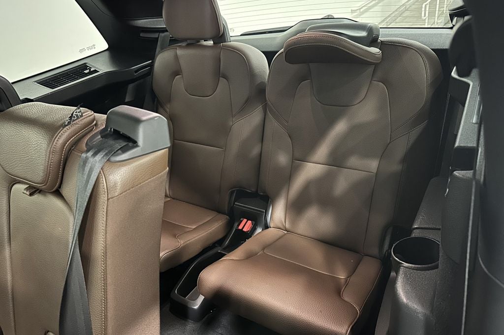 2019 Volvo XC90 T6 Momentum