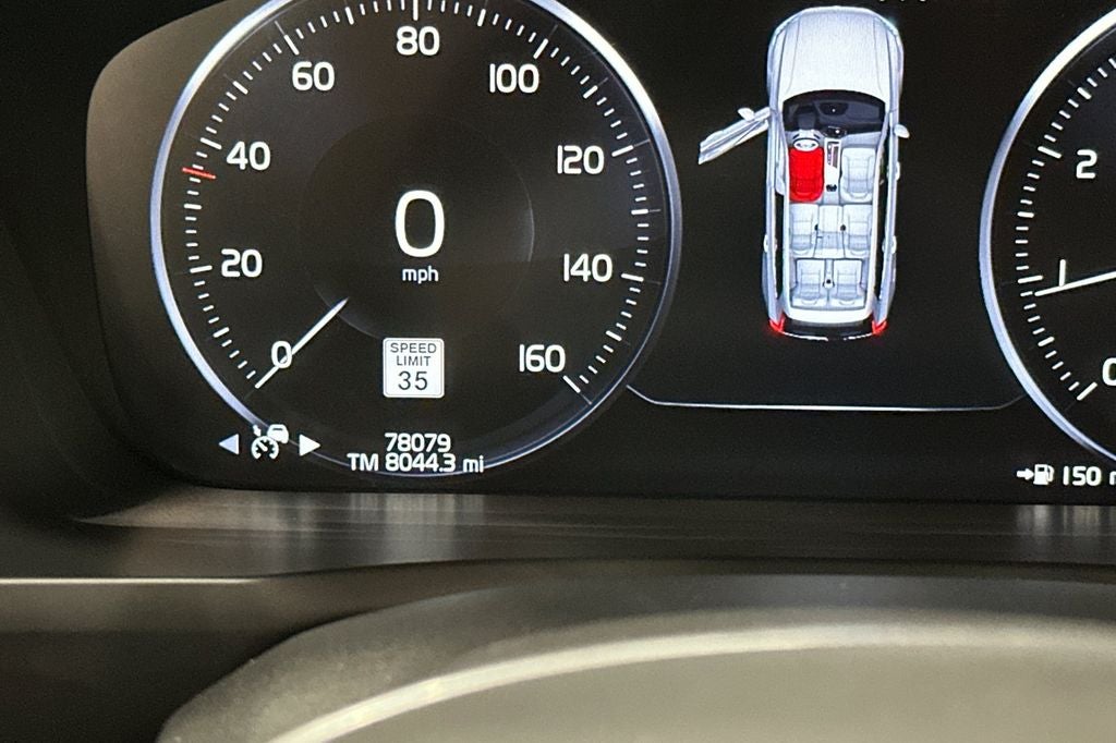 2019 Volvo XC90 T6 Momentum