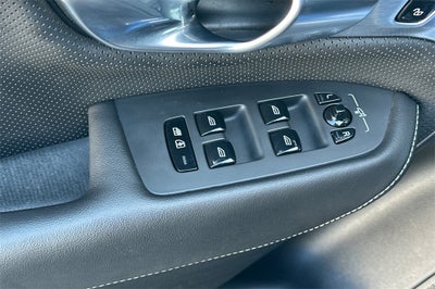 2019 Volvo XC90 T6 R-Design