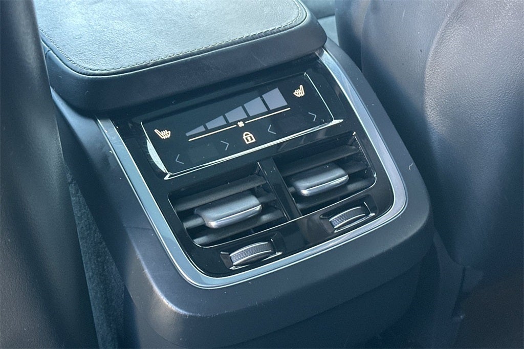 2019 Volvo XC90 T6 R-Design