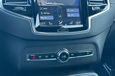 2019 Volvo XC90 T6 R-Design