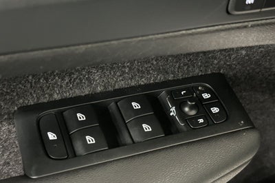 2024 Volvo XC40 B5 Core