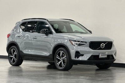 2024 Volvo XC40 B5 Core