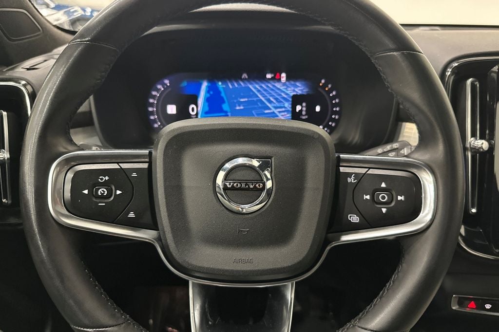 2024 Volvo XC40 B5 Core
