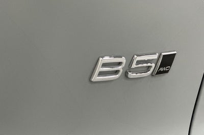 2024 Volvo XC40 B5 Core