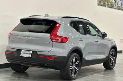 2024 Volvo XC40 B5 Core