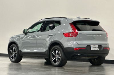 2024 Volvo XC40 B5 Core