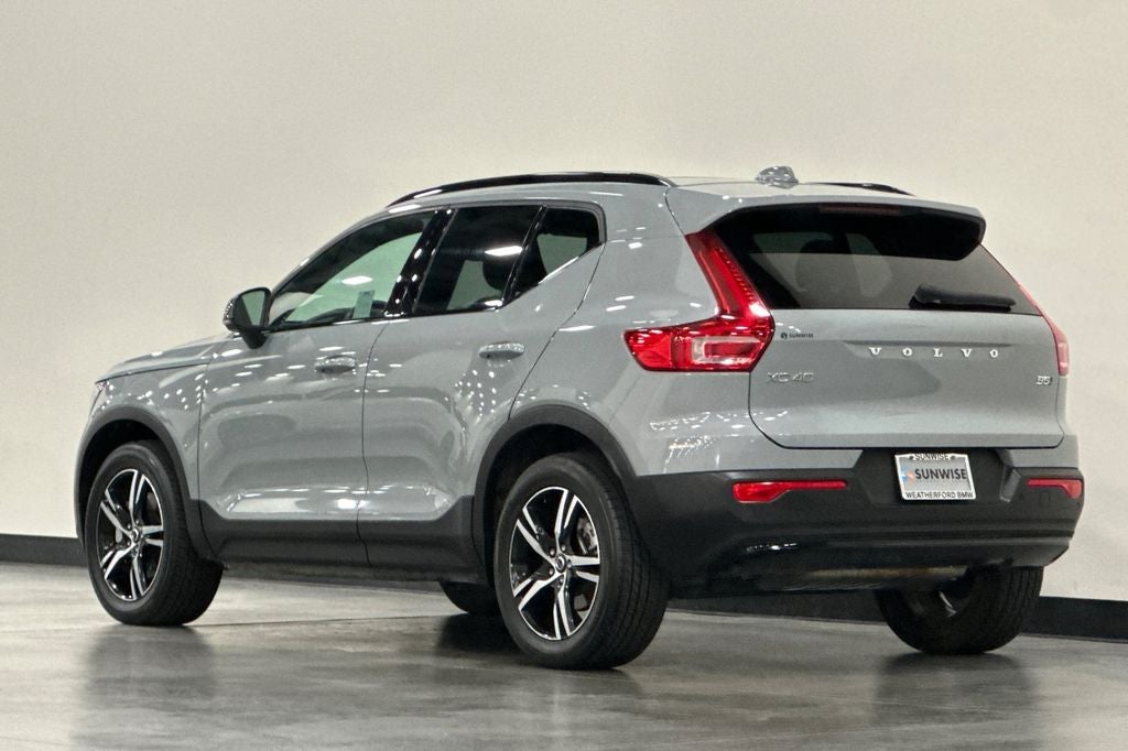 2024 Volvo XC40 B5 Core
