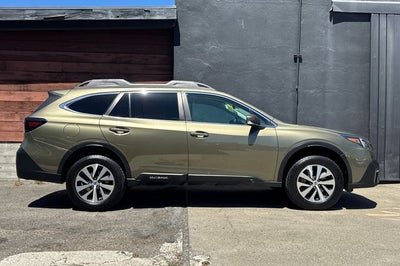 2022 Subaru Outback Premium