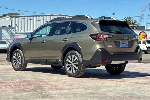 2025 Subaru Outback Touring