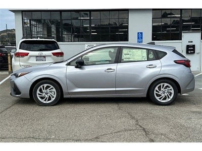 2025 Subaru IMPREZA Base