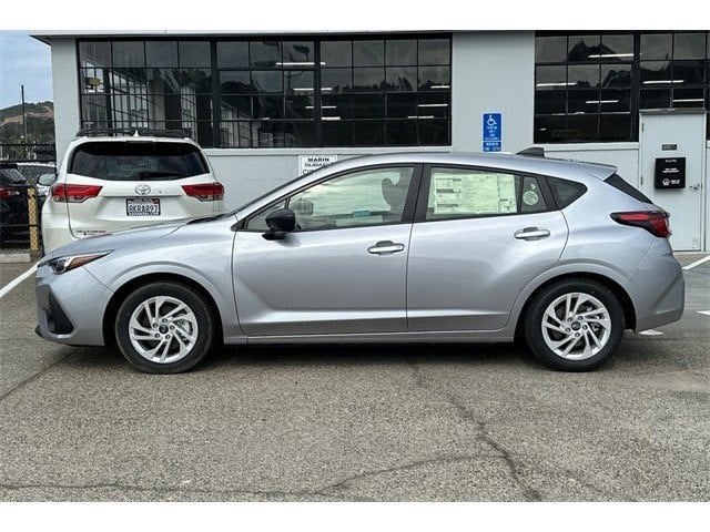 2025 Subaru IMPREZA Base