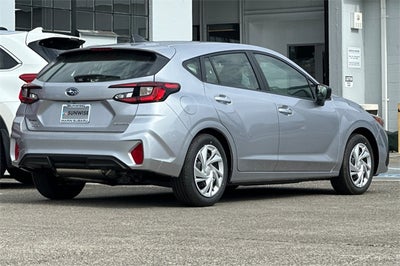 2025 Subaru IMPREZA Base