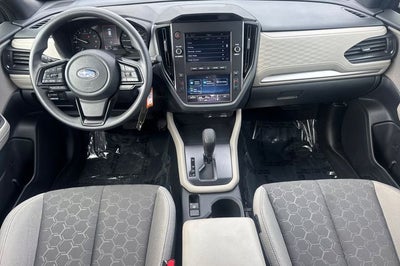 2025 Subaru Forester Base