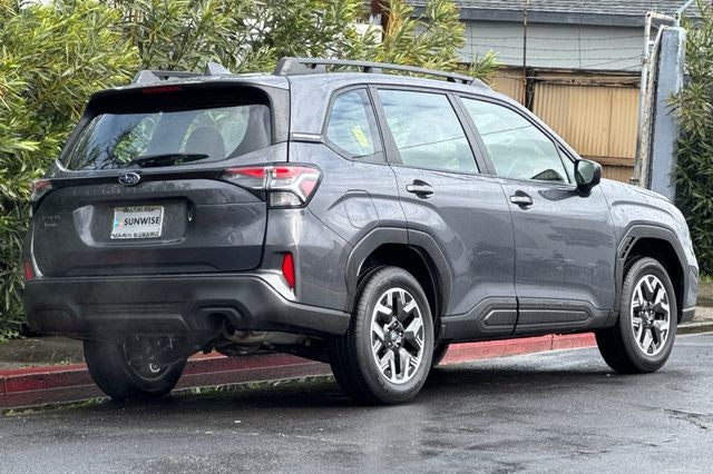 2025 Subaru Forester Base