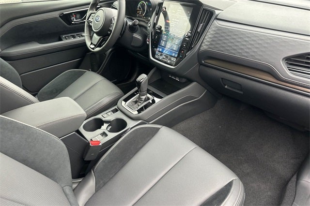 2025 Subaru FORESTER Touring Hybrid