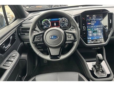 2025 Subaru FORESTER Touring Hybrid