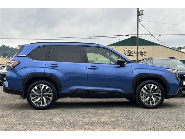 2025 Subaru FORESTER Touring Hybrid